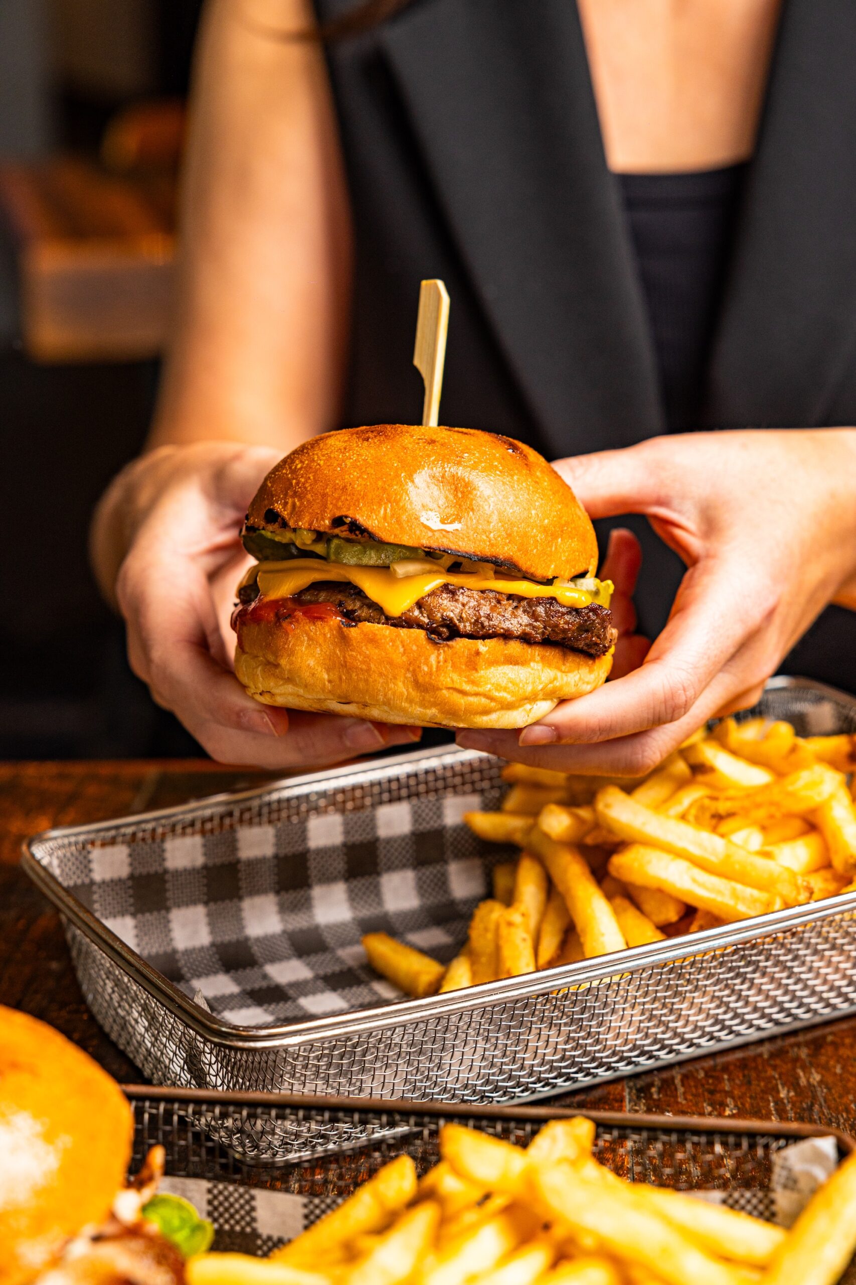CLASSIC CHEESEBURGER